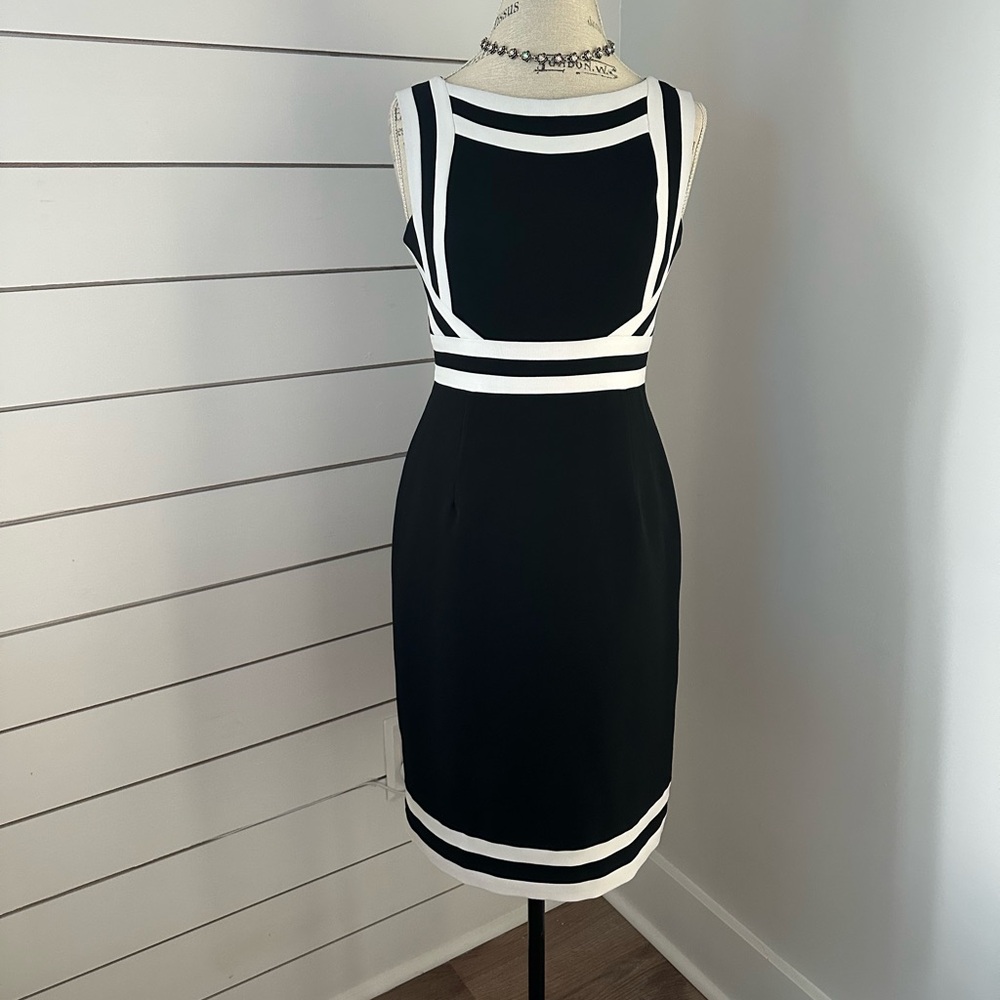 Adrianna Papell Black and White Shift Dress Color Block Sz 4 - Picture 2 of 7